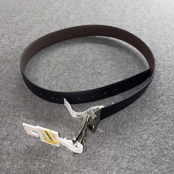 Goodfellow men's reversible faux leather belt Size Medium 32-36 - Picture 6 of 7